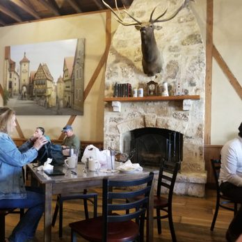 The Auslander - Beautiful fireplace and paintings. - German Near Me - Fredericksburg, Texas