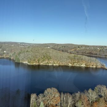 Mohegan Sun - Hotels Near Me - Uncasville, Connecticut