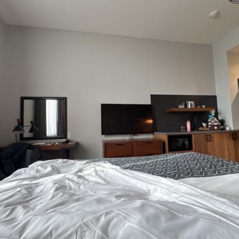 Hotel Vandivort - Hotels Near Me - Springfield, Missouri