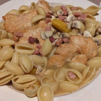 Tony's Place - This is their version of chicken marsala. The veal was even worse. - Pizza Near Me - West Roxbury, Massachusetts Tony's Place - This is their version of chicken marsala. The veal was even worse. - Pizza Near Me - West Roxbury, Massachusetts
