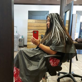 Salon Parente's - Getting a bayalage - Hair Salons Near Me - Federal Way, Washington