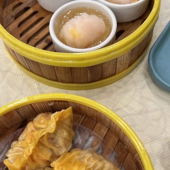 HL Peninsula Restaurant - Shrimp Dumpling with Ginseng and I forgot the other.. - Dim Sum Near Me - Milpitas, California HL Peninsula Restaurant - Shrimp Dumpling with Ginseng and I forgot the other.. - Dim Sum Near Me - Milpitas, California