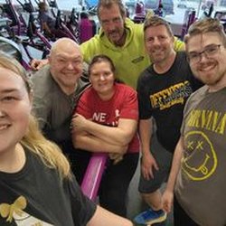 The Pure Fat Loss Challenge - Our New friends from the PFLC meeting up at the gym!