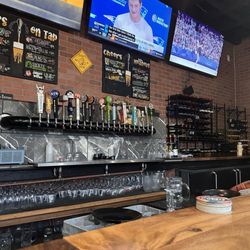 Side Yard Public House - Bar