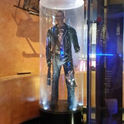 Cinéma Gaumont - Now I would say this isn't the best model of Terminator!