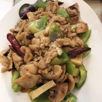 Spring House Chinese Restaurant - Kung pao  chicken, one of the better tasting in town. Worth trying. Not very spicy though. - Chinese Near Me - Eugene, Oregon