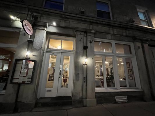 Rue St-Paul Ouest by null