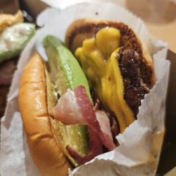 Shake Shack Campbell - Avocado Bacon Burger