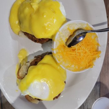 Daisy Mae’s - Crab cake benedict with grits - Breakfast & Brunch Near Me - New Orleans, Louisiana Daisy Mae’s - Crab cake benedict with grits - Breakfast & Brunch Near Me - New Orleans, Louisiana