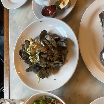 French Louie - Mussels frites shishito peppers - French Near Me - Brooklyn, New York French Louie - Mussels frites shishito peppers - French Near Me - Brooklyn, New York