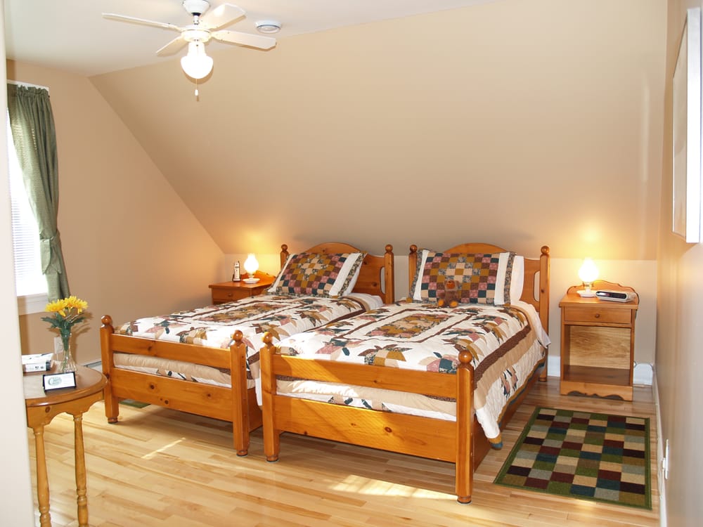 Baker's Chest Tea Room and Bed & Breakfast