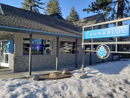CANNABLUE - Updated February 2026 - 13 Photos & 21 Reviews - 2179 Lake