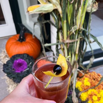 High Hope Tavern - The Moxie: rye whiskey, cynar, chipotle, bitters - Cocktail Bars Near Me - Westerly, Rhode Island