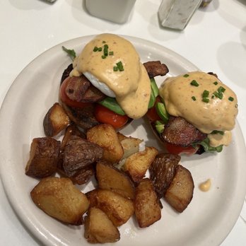 Briarpatch Restaurant - California Benedict - American Near Me - Winter Park, Florida