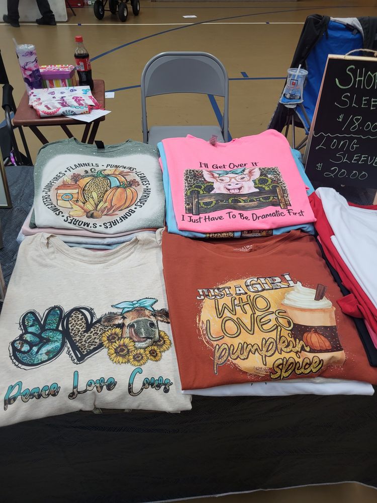 Tees & More Logo