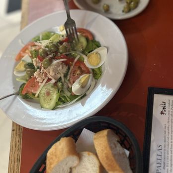 Picaro - Ensalada Mixta, pan, y Aceitunas Rellenas de Anchoa - Spanish Near Me - San Francisco, California