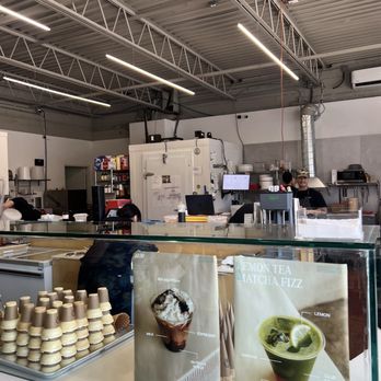 Ruru Baked - Interior - Desserts Near Me - Toronto, Ontario