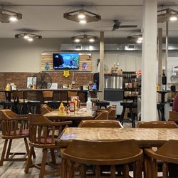 Mid City Grill - Inside
