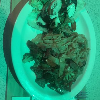 Mom's Kitchen Fairbanks - Drunken noodles - Thai Near Me - Fairbanks, Alaska Mom's Kitchen Fairbanks - Drunken noodles - Thai Near Me - Fairbanks, Alaska