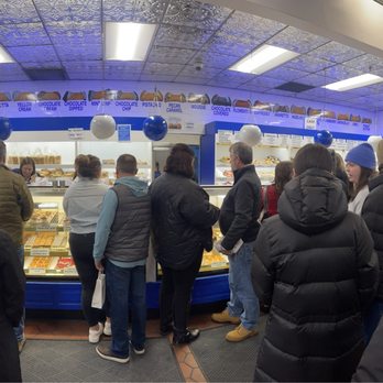 Mike's Pastry - Inside - Bakeries Near Me - Boston, Massachusetts Mike's Pastry - Inside - Bakeries Near Me - Boston, Massachusetts