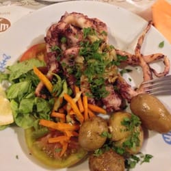 Dom Carlos - Gegrillte Octopus! Einfach lecker!
