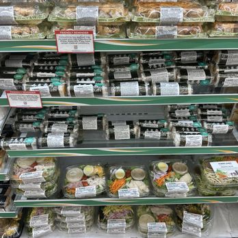 7-Eleven Hawaii - Sushi Rolls & Salads in display fridge - Convenience Stores Near Me - Kahului, Hawaii