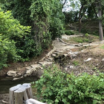 Proctor Springs Park - Picture of a pathway. My wife went up. I still am not sure footed enough to chance that after surgery. - Parks Near Me