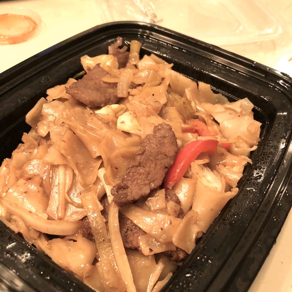 Busaba - Drunken noodles with beef - Thai Near Me - Louisville, Colorado Busaba - Drunken noodles with beef - Thai Near Me - Louisville, Colorado