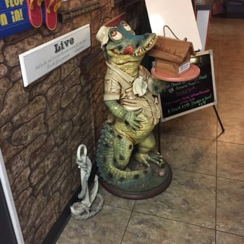 MacDaddy's Restaurant - Gator greeting - Seafood Near Me - Cross, South Carolina MacDaddy's Restaurant - Gator greeting - Seafood Near Me - Cross, South Carolina