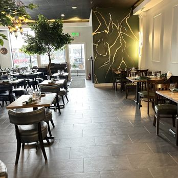 Pasha Turkish Restaurant - Dining area - Halal Near Me - Manchester, Connecticut Pasha Turkish Restaurant - Dining area - Halal Near Me - Manchester, Connecticut