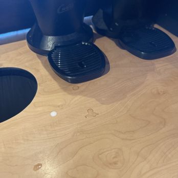 Bruegger's Bagels - Dirty counters - Bagels Near Me - Saint Paul, Minnesota