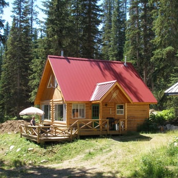 Dee Lake Wilderness Resort - Cottage 26 - Guest Houses Near Me - Winfield, British Columbia