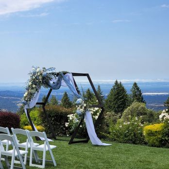 Poppy's Petalworks - Beautiful arch florals! - Floral Designers Near Me - San Francisco, California Poppy's Petalworks - Beautiful arch florals! - Floral Designers Near Me - San Francisco, California