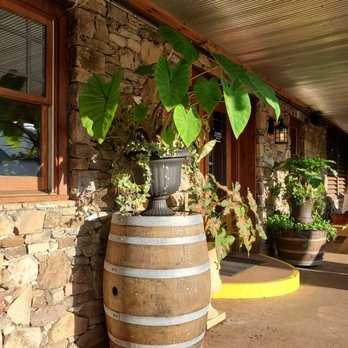 Arrington Vineyards - Wine Tasting Room Near Me - Arrington, Tennessee