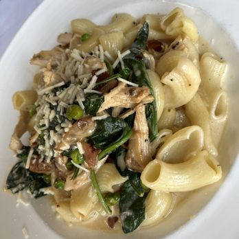 Tuscarora Mill - Smoked chicken rigatoni - New American Near Me - Leesburg, Virginia Tuscarora Mill - Smoked chicken rigatoni - New American Near Me - Leesburg, Virginia