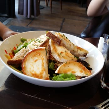 Le Café Livres - Goat cheese salad - Cafes Near Me - Paris, 75 Le Café Livres - Goat cheese salad - Cafes Near Me - Paris, 75