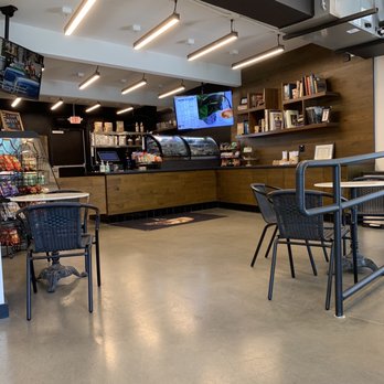 Hank's Cafe - Counter area - Cafes Near Me - Los Angeles, California Hank's Cafe - Counter area - Cafes Near Me - Los Angeles, California