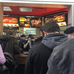 McDonald's - Cajas llenas en la semana al mediodía.
