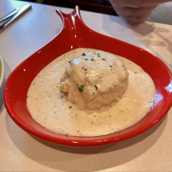 The Tipsy Biscuit - Biscuit and gravy - Breakfast & Brunch Near Me - Goshen, Indiana