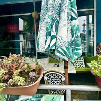 Blue Daisy - Umbrellas on outside patio! - Creperies Near Me - Santa Monica, California Blue Daisy - Umbrellas on outside patio! - Creperies Near Me - Santa Monica, California