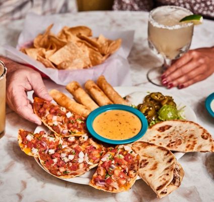 Chuy's by null