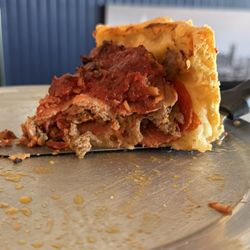 Hillary's Chicago Pizza - Meat lovers slice