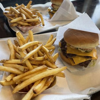 CHI-SHACK - Burgers Near Me - Willowbrook, Illinois CHI-SHACK - Burgers Near Me - Willowbrook, Illinois