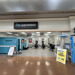 Em Lash Studio