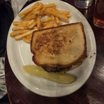 Quarter Celtic Brewpub - Patty melt with green chile added and fries - Brewpubs Near Me - Albuquerque, New Mexico