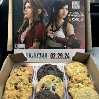 Insomnia Cookies - Bakeries Near Me - San Francisco, California
