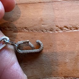 clasp never closed after spending thousands on this piece. clasp never closed after spending thousands on this piece.