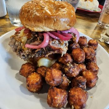 Fat Dog Kitchen - Sabu burger - Breakfast & Brunch Near Me - Dover, New Hampshire