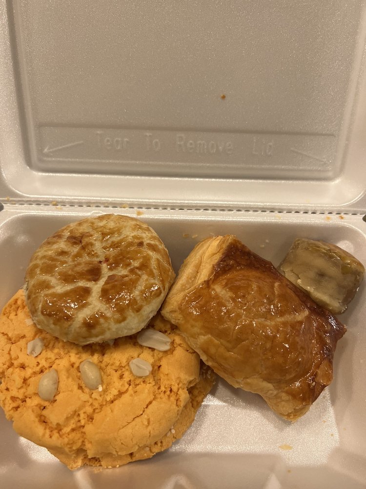 Chiu Quon Bakery & Dim Sum