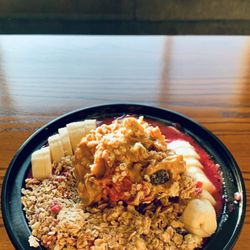Pulp Juice And Smoothie Bar - Dragon fruit smoothie bowl